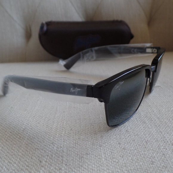 Maui Jim Kawika Gloss Black w/ Neutral Grey Lens - Picture 4 of 13